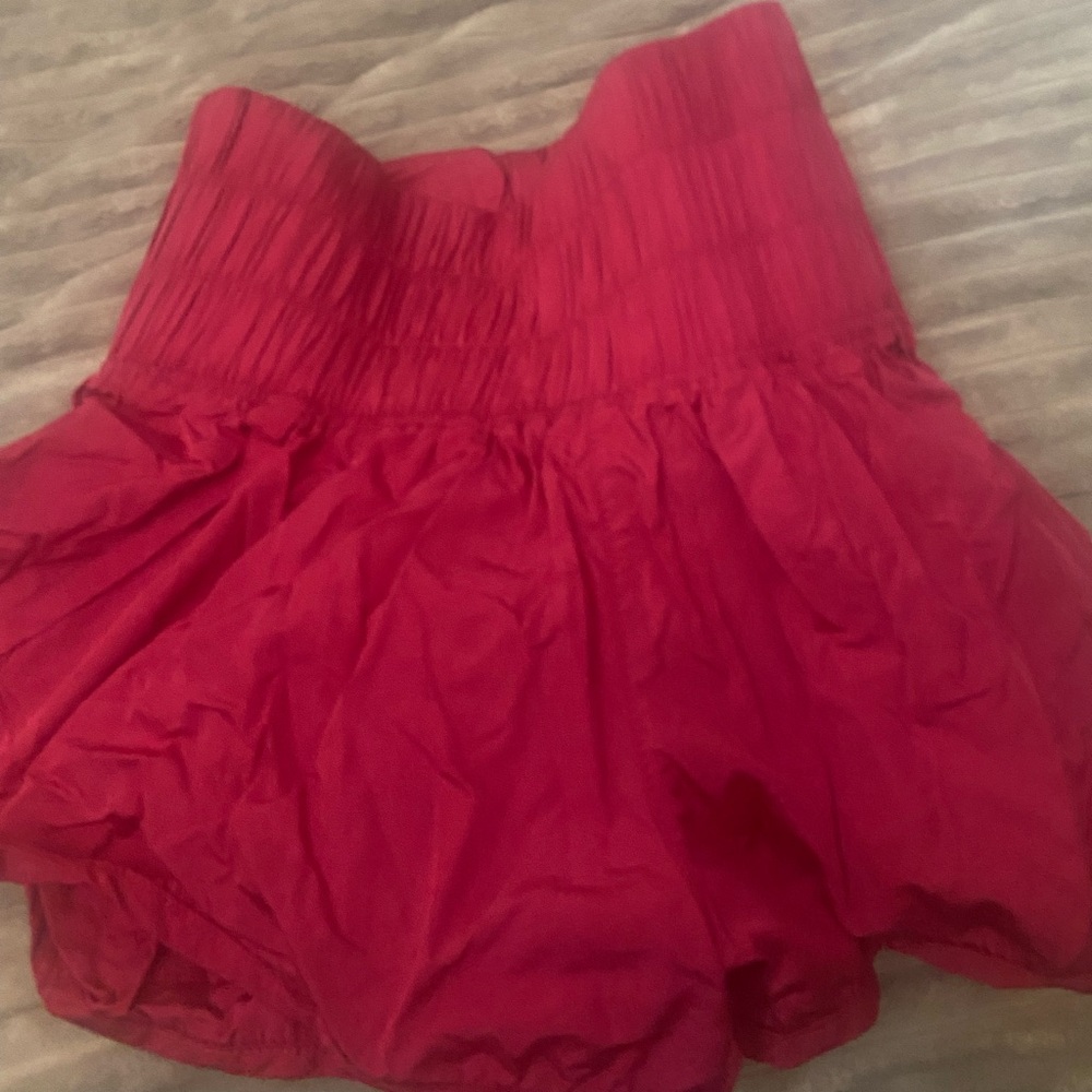 Hot pink free people shorts
Xs